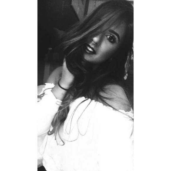 Meet your Posher, Jacki - Picture 1 of 1